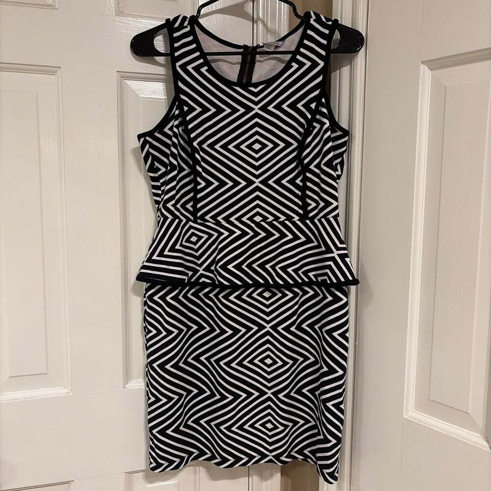 Worthington Women's Sleeveless‎ Geometric Print Peplum Sheath Dress